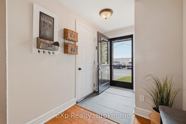 4 - 2 Worton Avenue