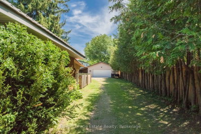 497 Elizabeth Street • South Bruce Peninsula, ON photo 5