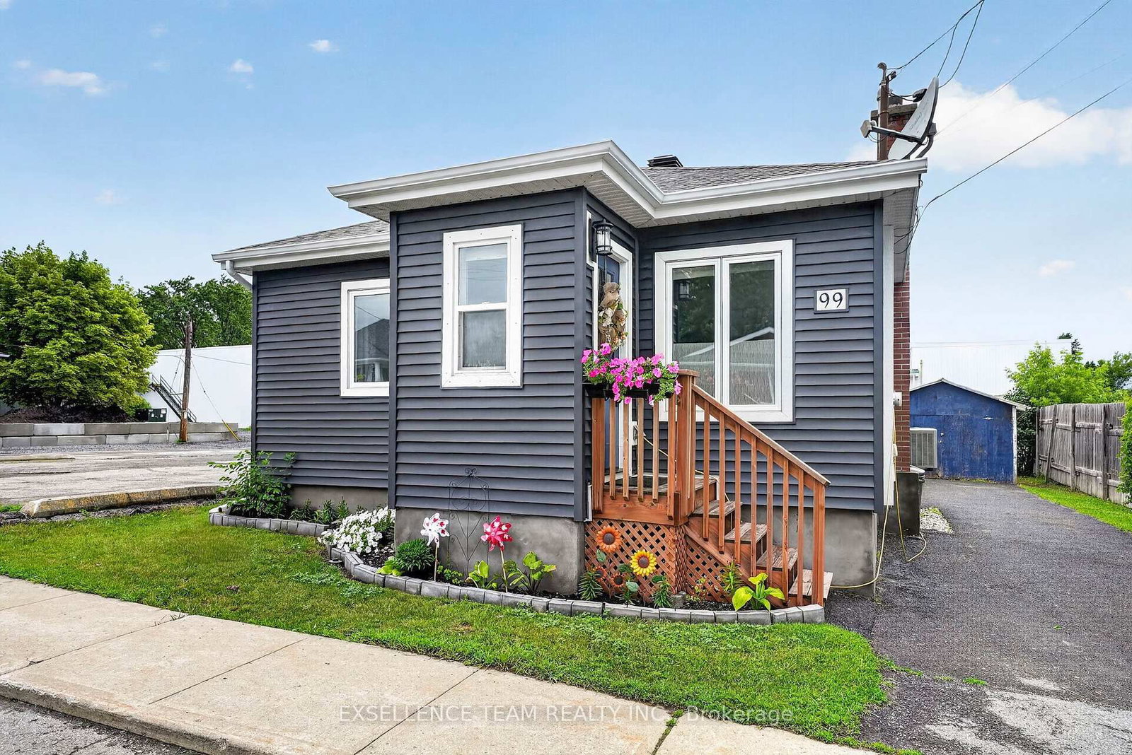 Detached House sold at 99 Lochiel Street, North Glengarry, Ontario, K0C 1A0 - Alexandria - MLS: X13469924