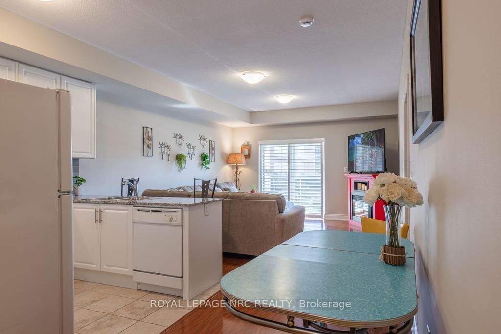 8111 Forest Glen Drive • #220 • Niagara Falls, ON photo 5