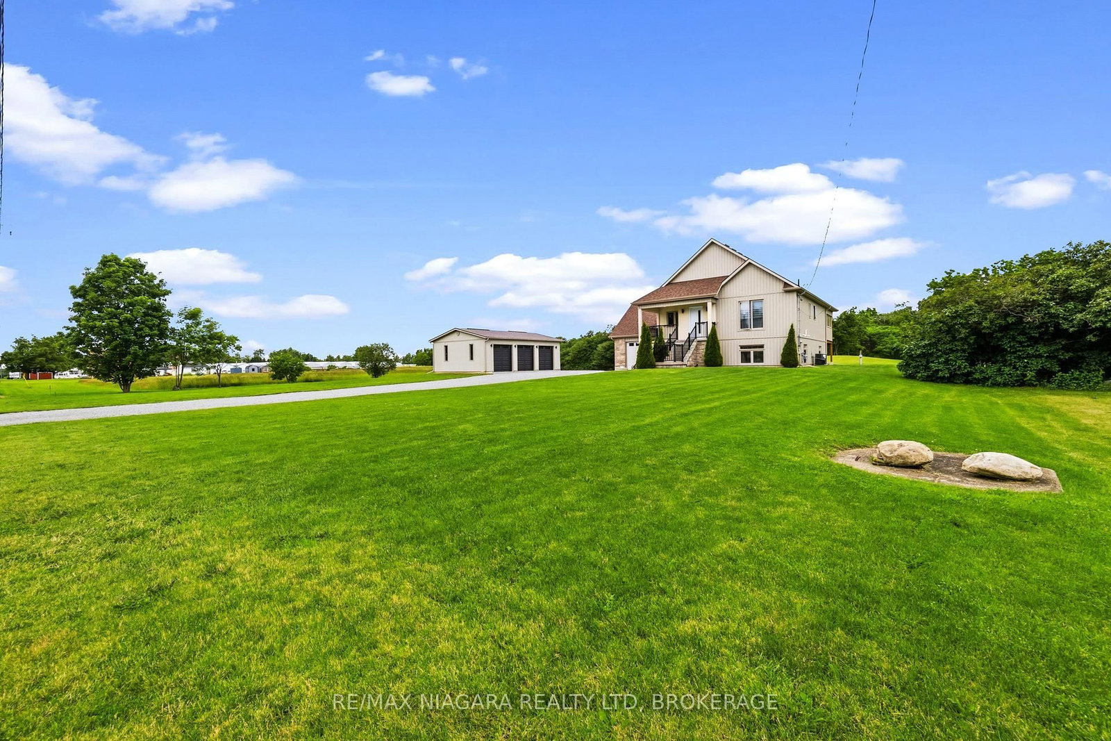 2876 3 Highway E • Port Colborne, ON photo 3