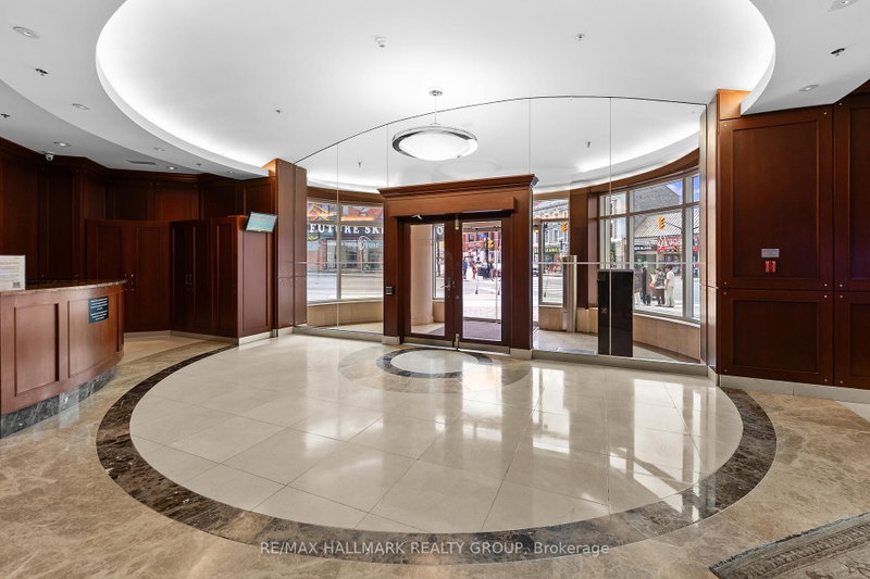 1702 - 200 Rideau Street