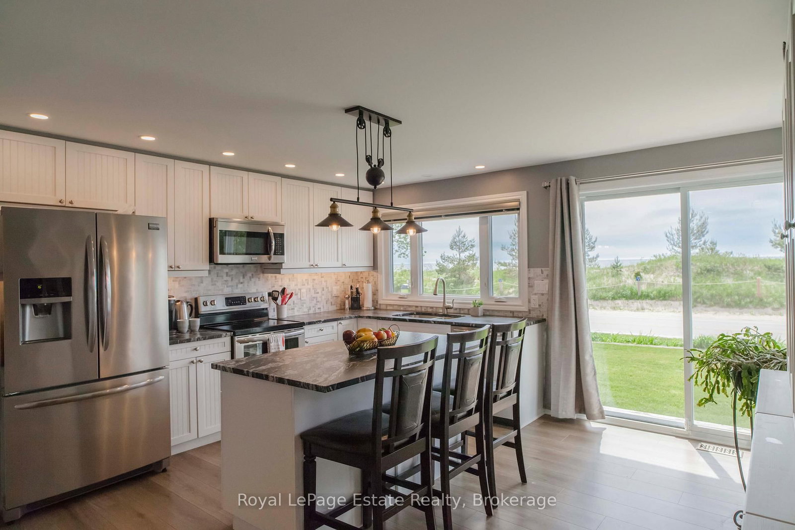 319 Lakeshore Boulevard N • South Bruce Peninsula, ON photo 11