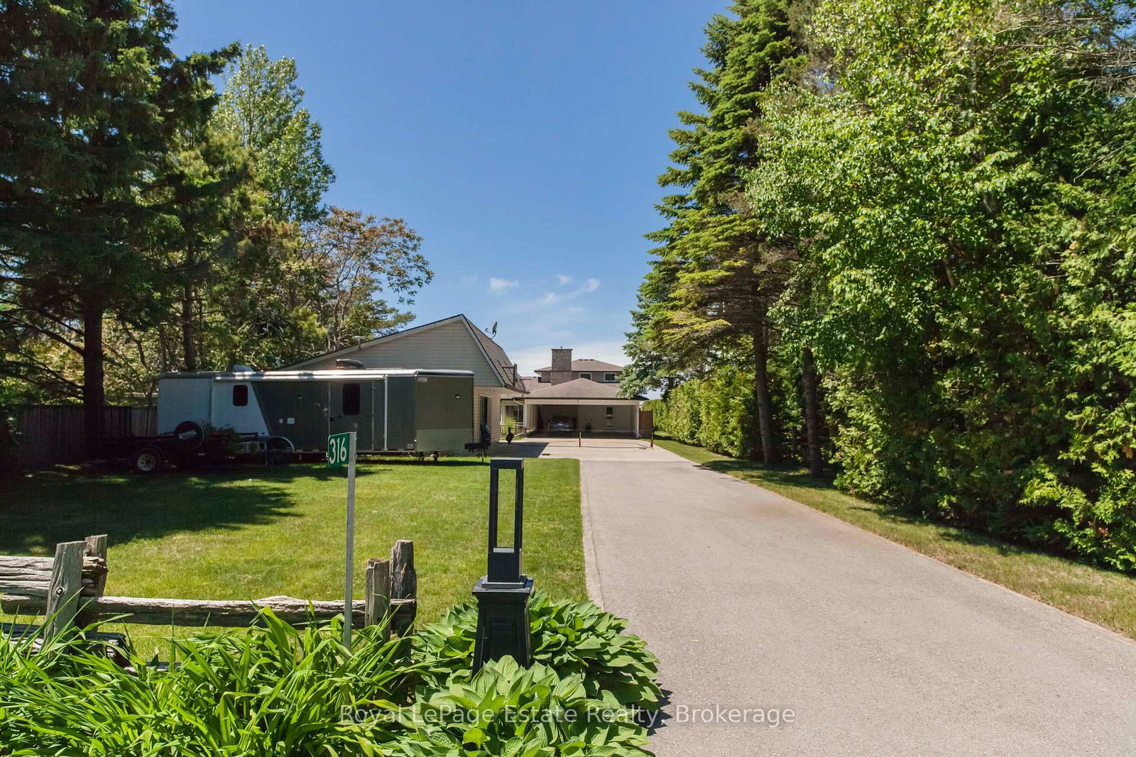 319 Lakeshore Boulevard N • South Bruce Peninsula, ON photo 5