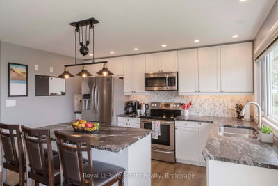319 Lakeshore Boulevard N • South Bruce Peninsula, ON photo 9