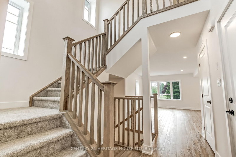 36 Hawks Gate