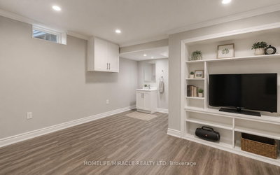 142 Cornerbrook Crescent • Waterloo, ON photo 3