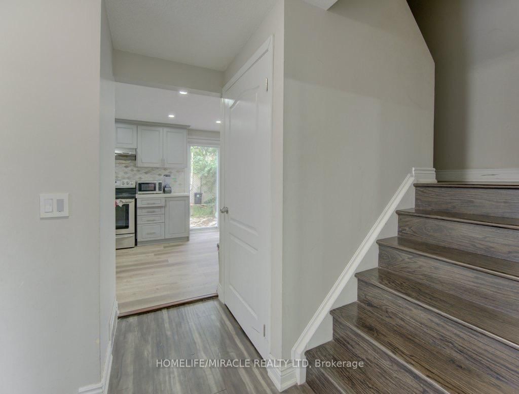 142 Cornerbrook Crescent • Waterloo, ON photo 9