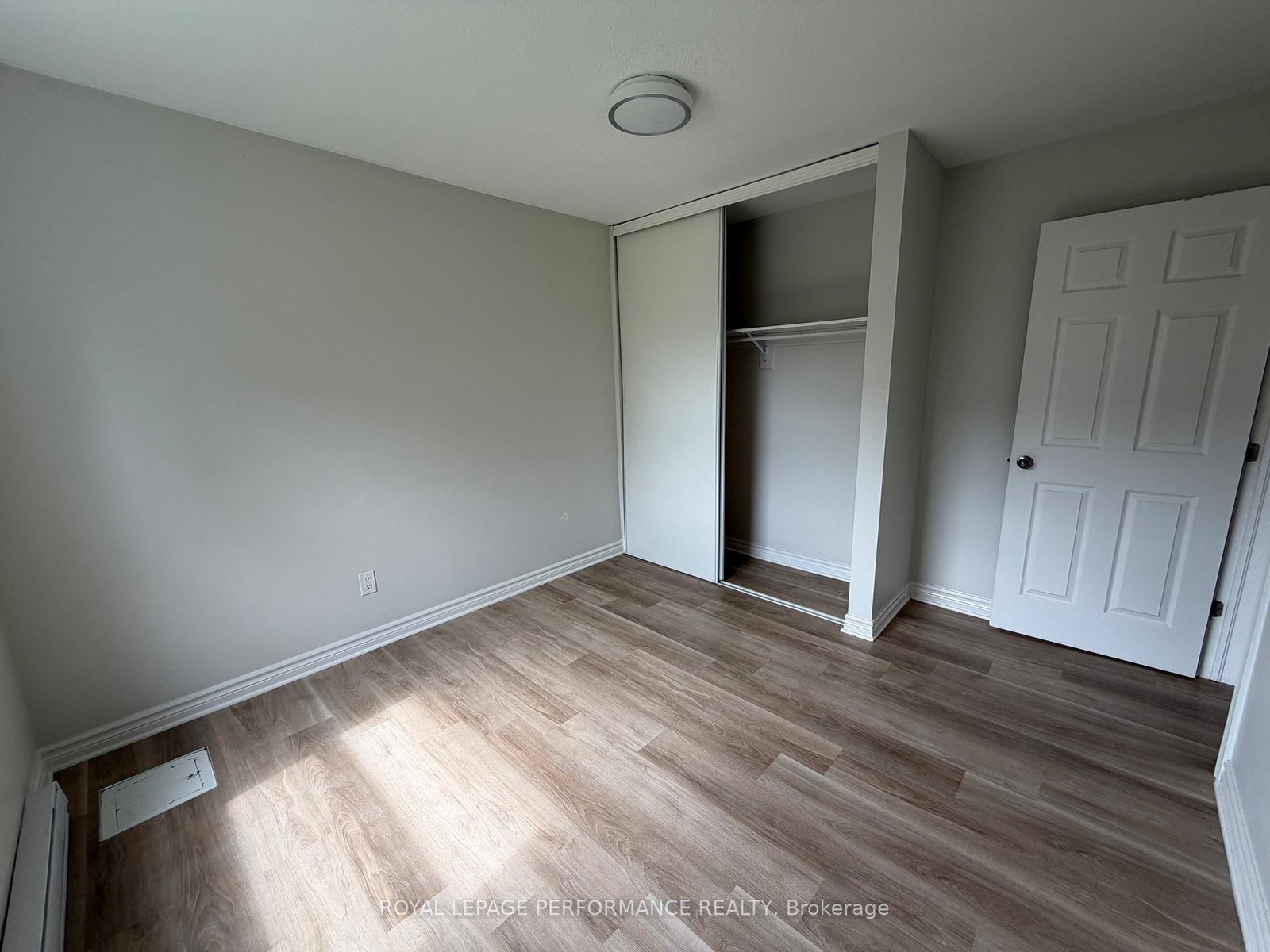 1250 McWatters Road • #22 • Ottawa, ON photo 23