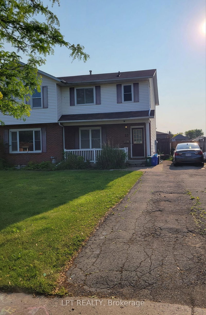 57 Poplar Crescent
