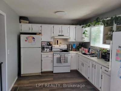 57 Poplar Crescent • Welland, ON photo 4