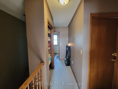 57 Poplar Crescent • Welland, ON photo 8