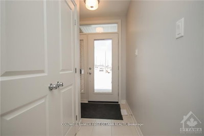 144 ANGELONIA Crescent • Ottawa, ON photo 3