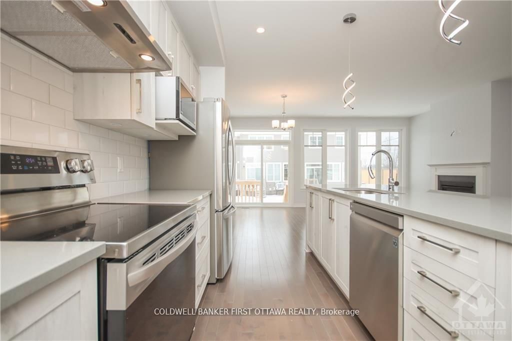 144 ANGELONIA Crescent • Ottawa, ON photo 6