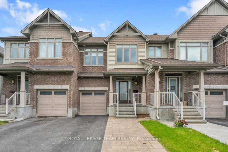 home for lease on 174 Hawkshaw Crescent