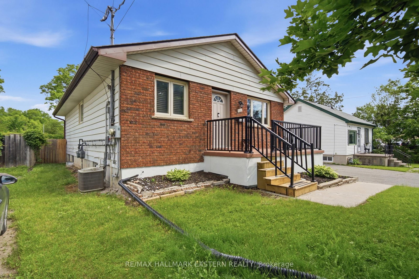 636 Frank Street • Peterborough, ON photo 2