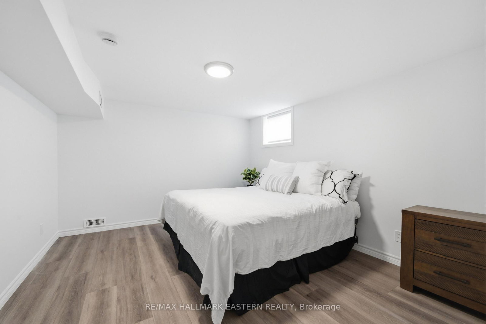 636 Frank Street • Peterborough, ON photo 35