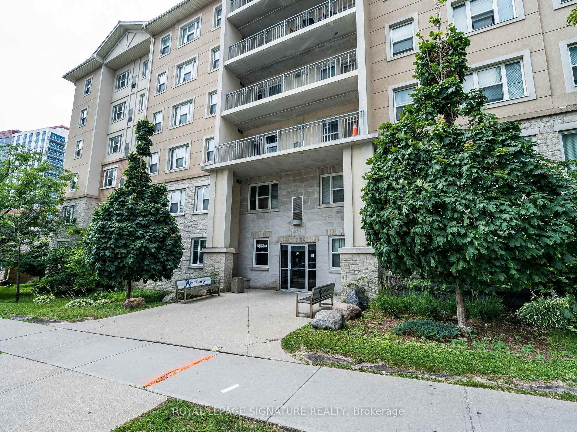 251 Lester Street, Unit 206