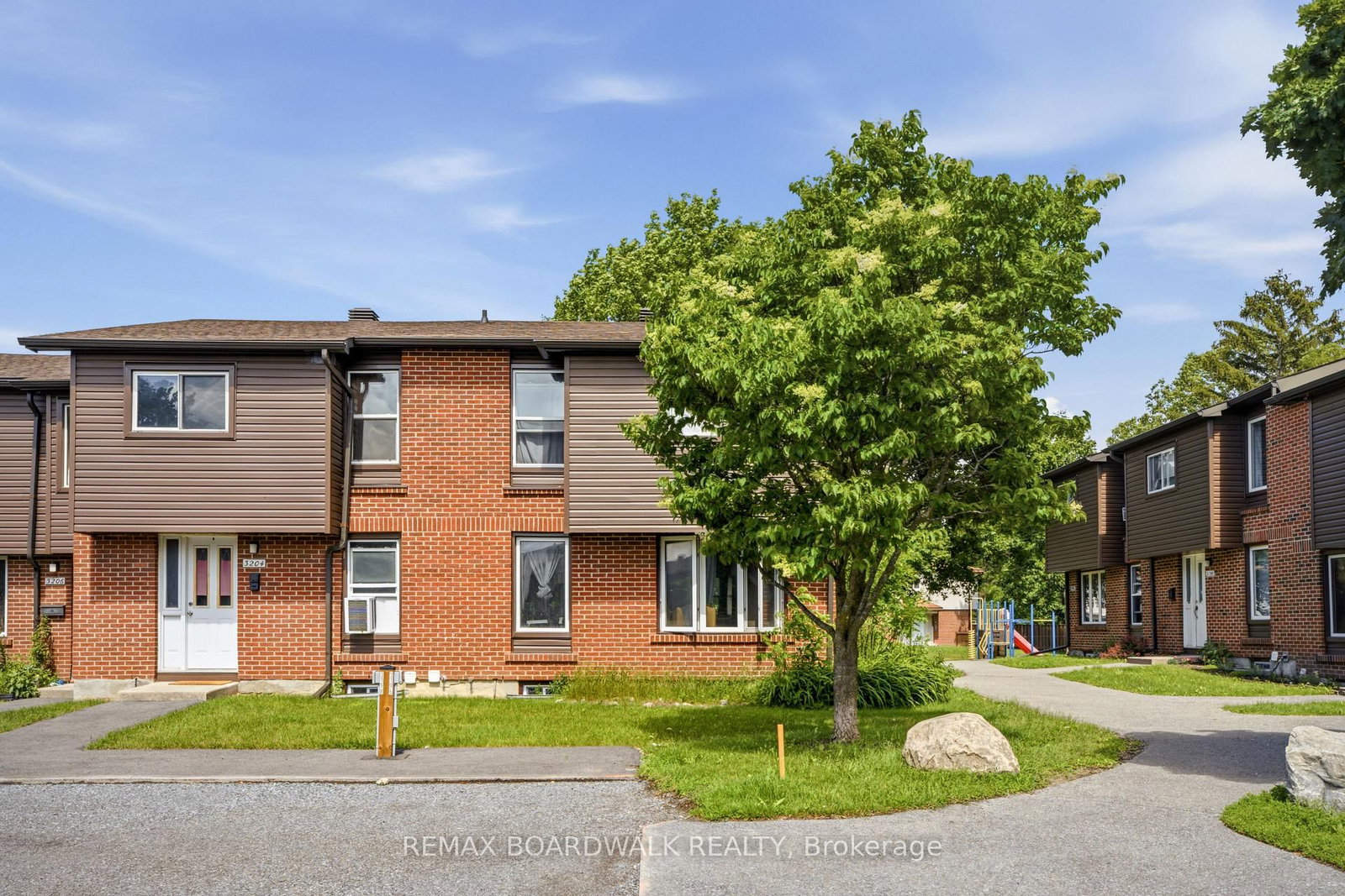 3202 Stockton Drive • #85 • Gloucester, ON photo 5