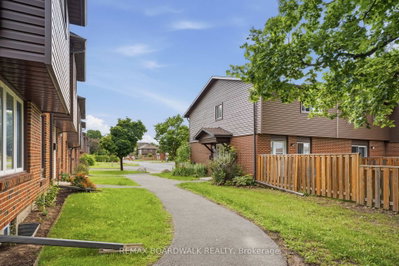 3202 Stockton Drive • #85 • Gloucester, ON photo 6