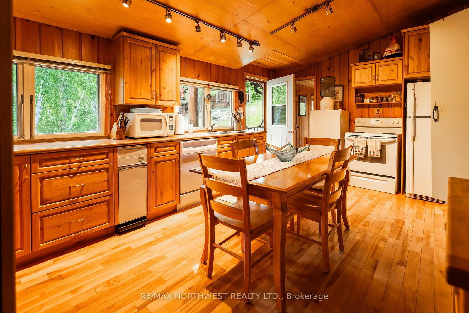 FR 3 259A Inglis Lake Road • Kenora Remote Area, ON photo 26