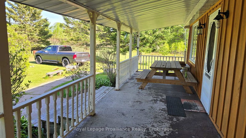 276 5th Concession Road N
