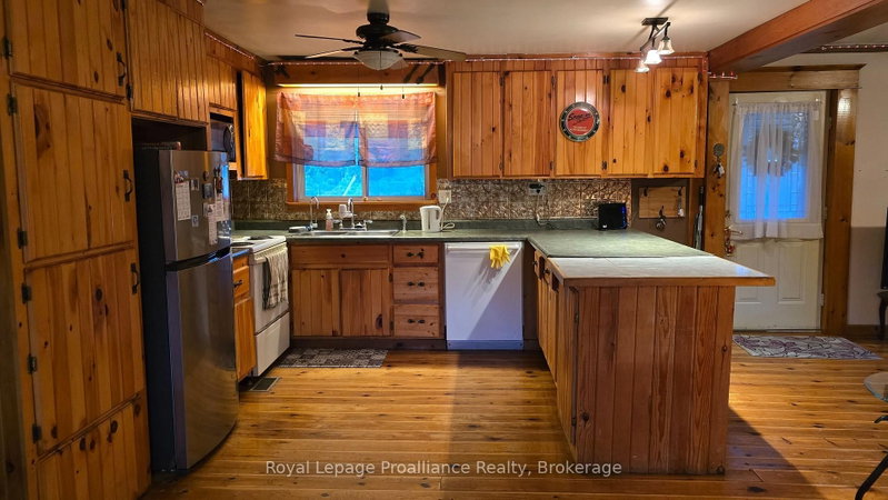 276 5th Concession Road N