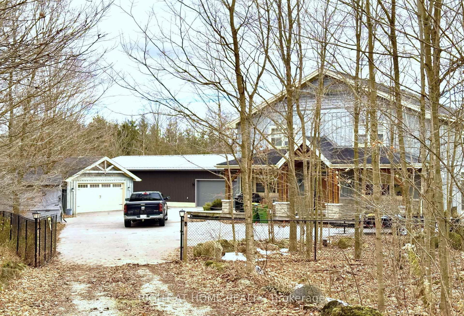 129 Blue Jay Crescent • Grey Highlands, ON photo 2