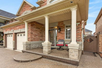 81 Morning Mist Drive • Hamilton, ON photo 4