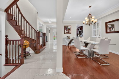 81 Morning Mist Drive • Hamilton, ON photo 8