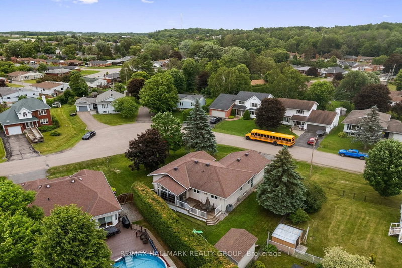 home for sale on 236 Vanier Crescent