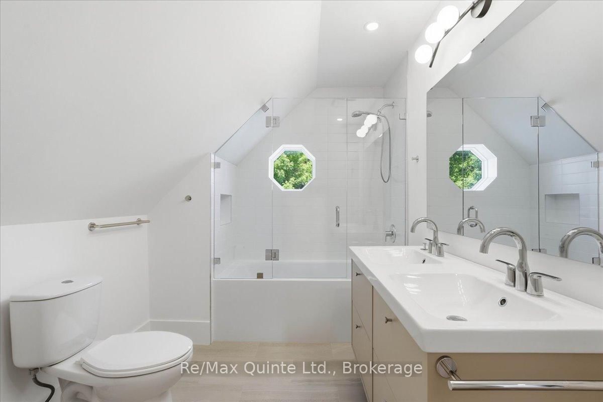 11 Eyre Street • Prince Edward County, ON photo 28