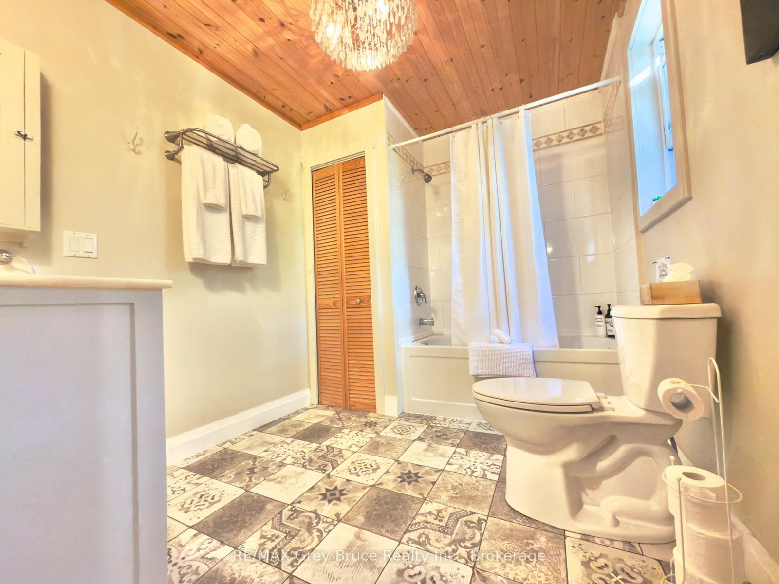 67 Big Tub Road • Northern Bruce Peninsula, ON photo 24