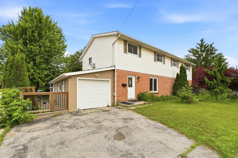 home for sale on 860 Trafalgar Street
