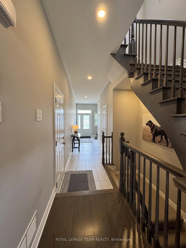 1162 Beckett Crescent
