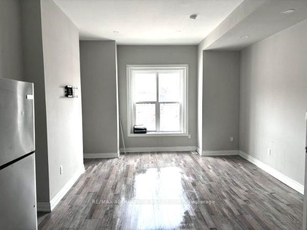 1A - 498 Main Street E