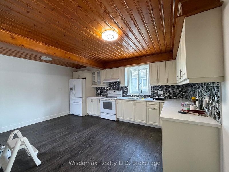 4104 MUIR Avenue