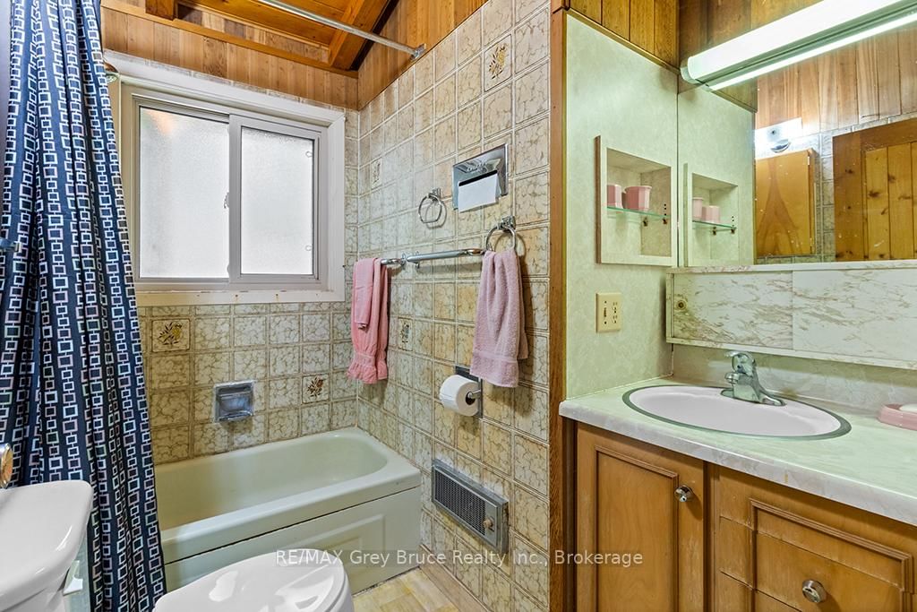 26 Bridge Street • Northern Bruce Peninsula, ON photo 21