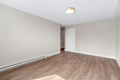 Unit 7 — 586 Victoria Street S — photo 5