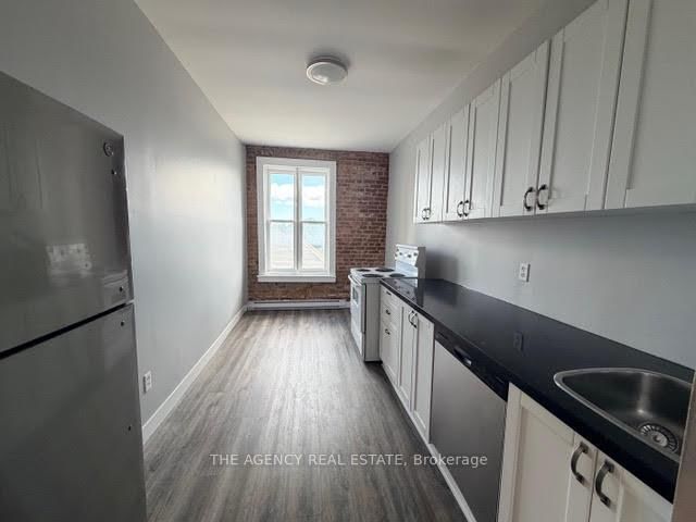4 - 286 Talbot Street, St. Thomas 4