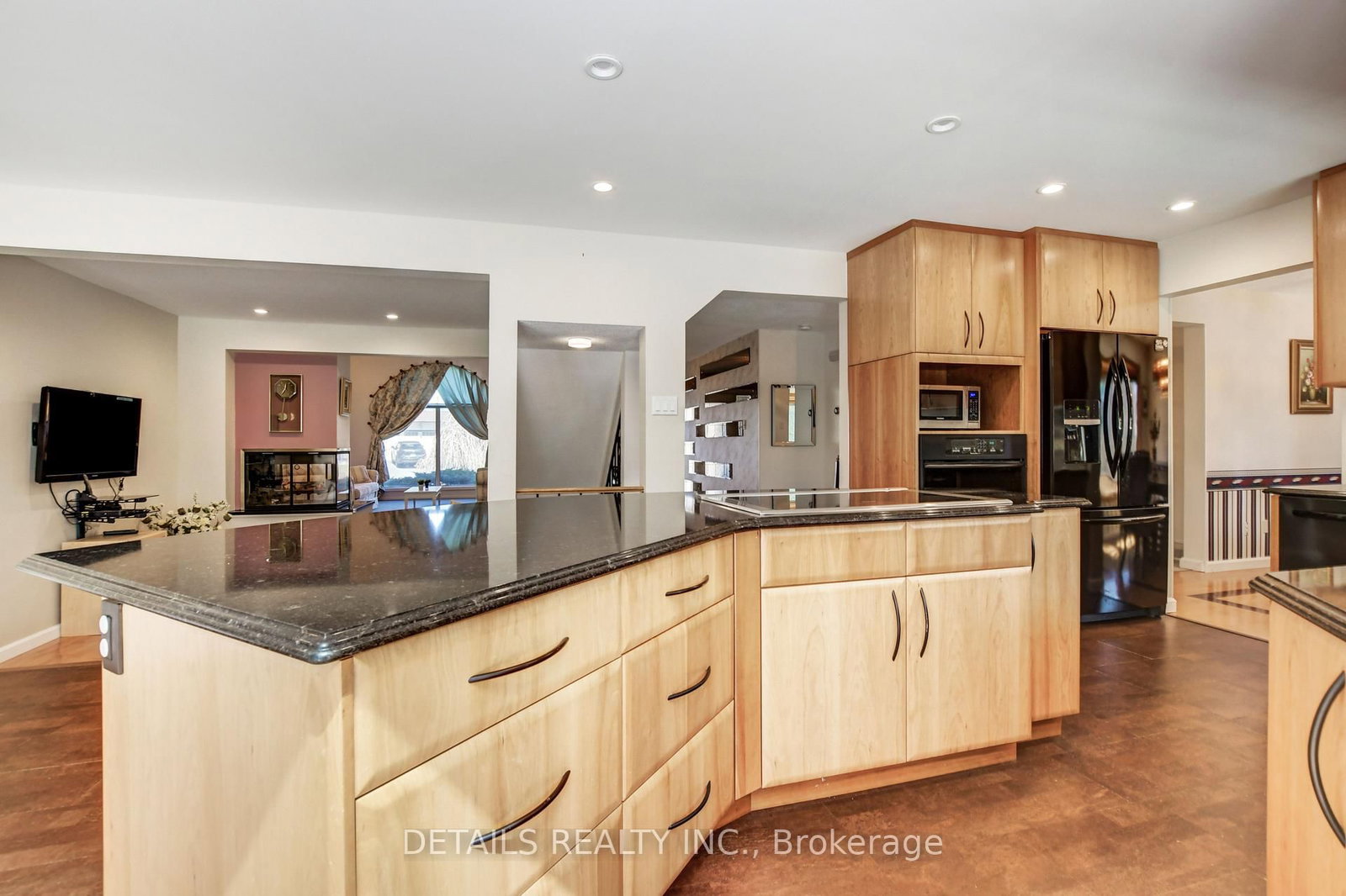 4388 Whittaker Crescent • Gloucester, ON photo 14