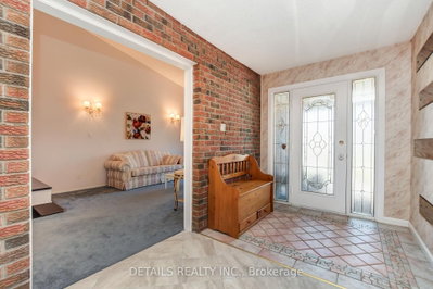4388 Whittaker Crescent • Gloucester, ON photo 9