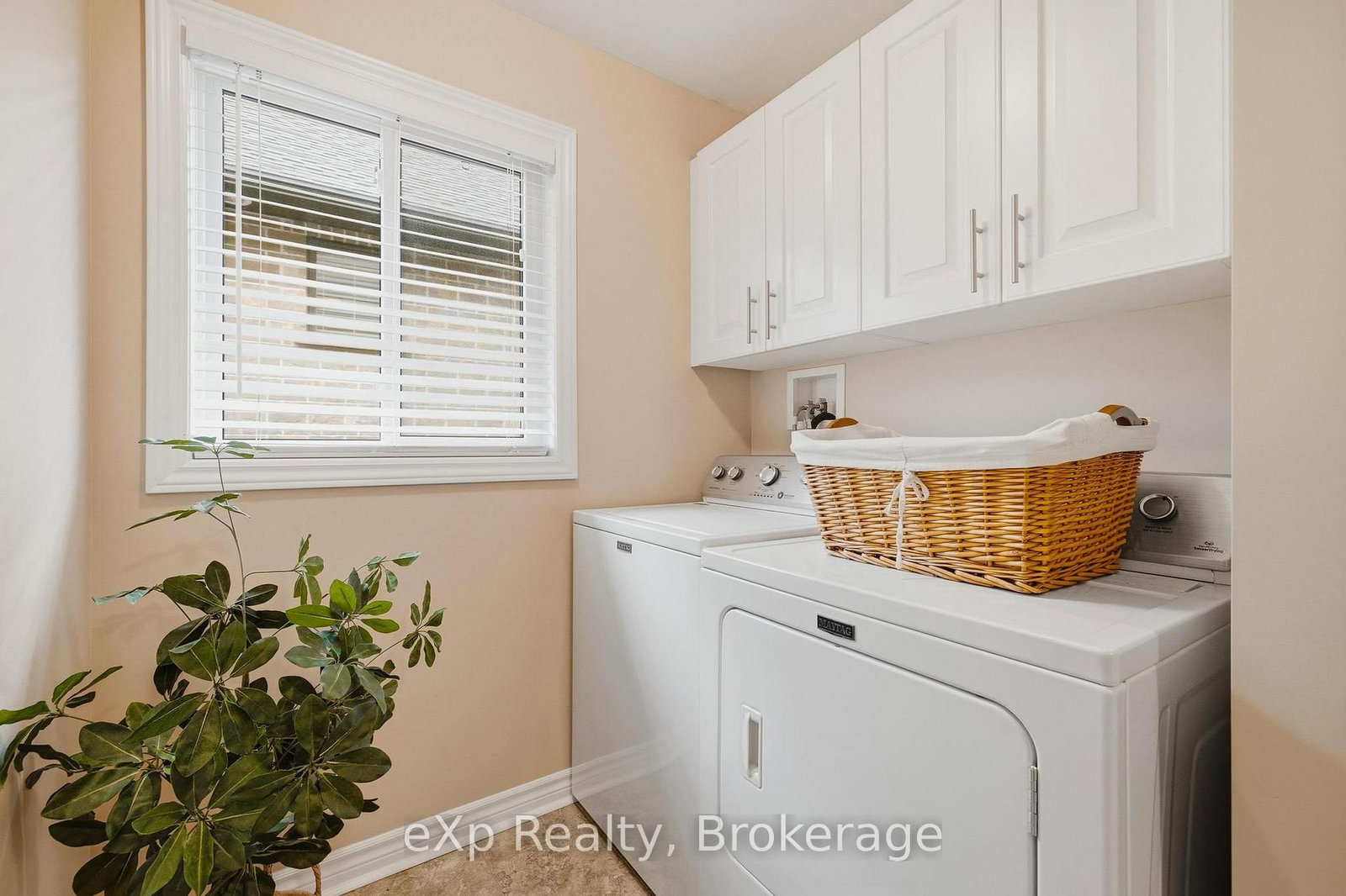 180 Ruby's Crescent • Wellington North, ON photo 10