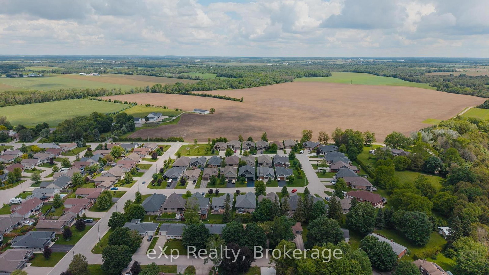 180 Ruby's Crescent • Wellington North, ON photo 32
