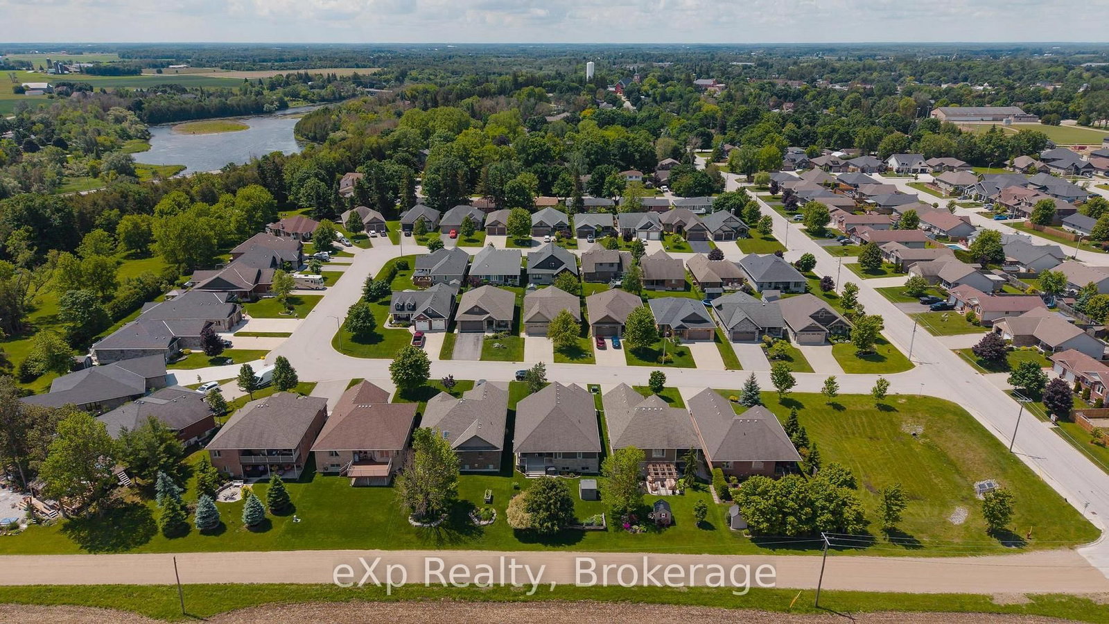 180 Ruby's Crescent • Wellington North, ON photo 33