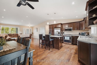 180 Ruby's Crescent • Wellington North, ON photo 6