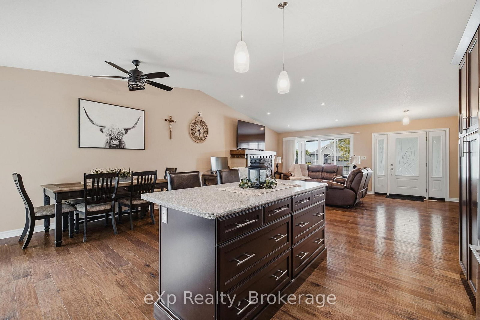 180 Ruby's Crescent • Wellington North, ON photo 9