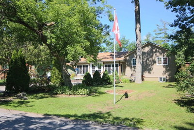 15 Oakwood Drive • Kawartha Lakes, ON photo 2
