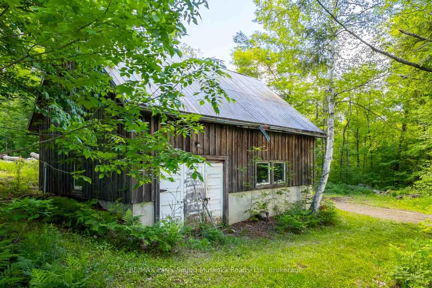 1284 South Horn Lake Road • Ryerson, ON photo 18