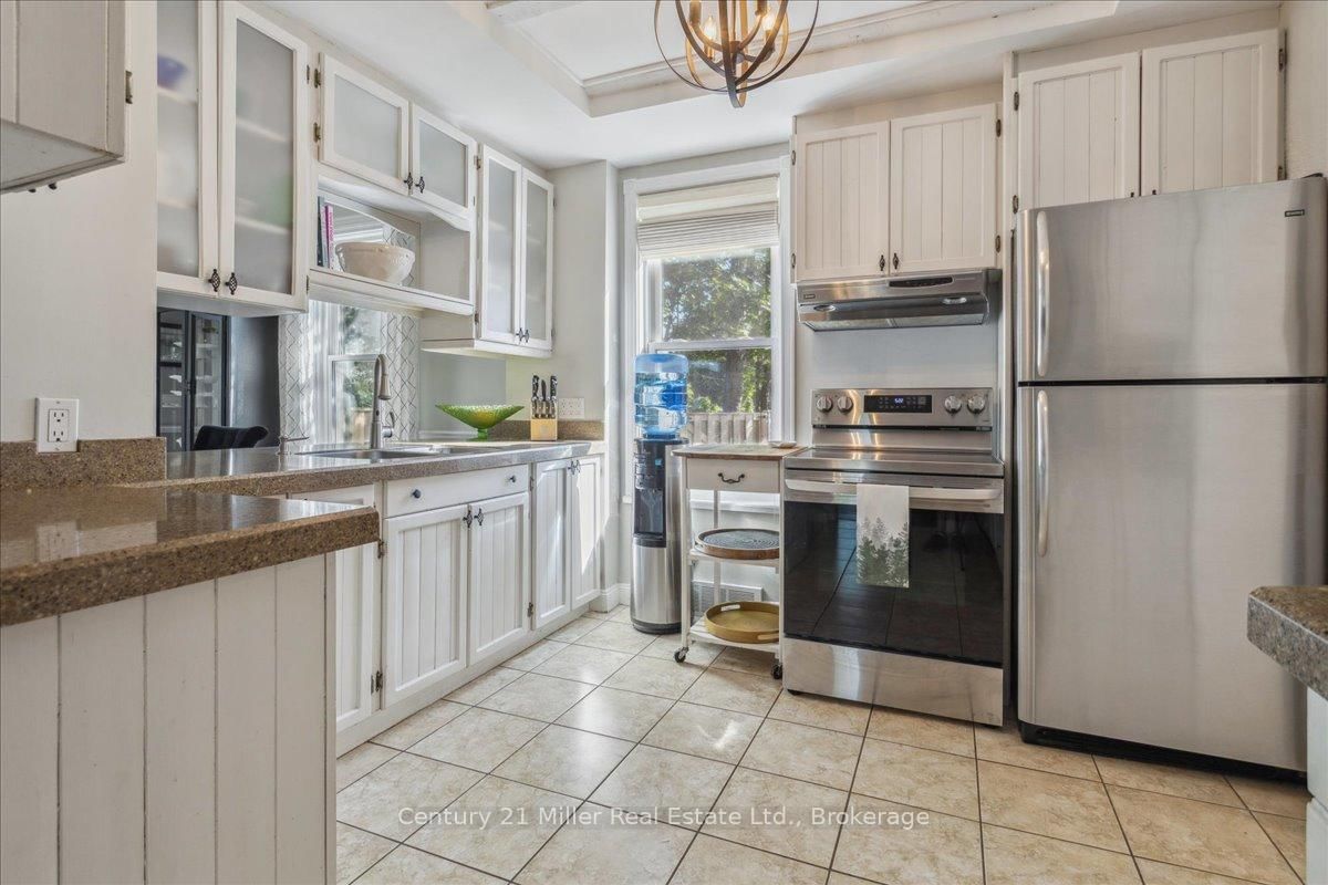 585 Dundas Street E • Hamilton, ON photo 10
